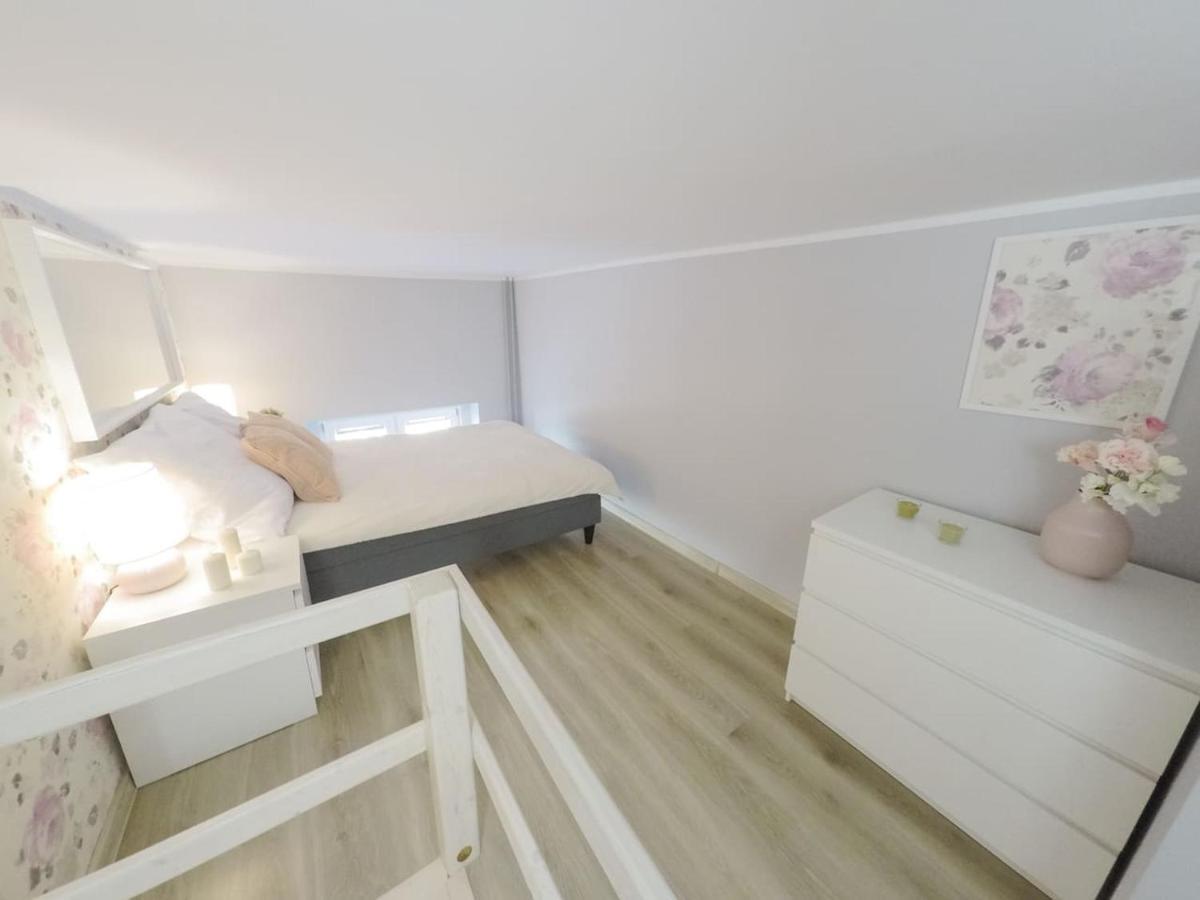 Rynek 20/21 -Cosy New Apartment On The Market Square - 4 Bedrooms - 8 People Wroclaw Ngoại thất bức ảnh